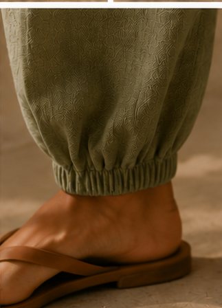 Detalle del bajo elástico
